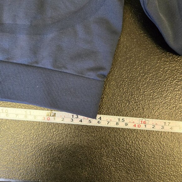 NWT Gymshark Navy Everyday Seamless Long‎ Sleeve Crop Top L Body Fit - Picture 7 of 8